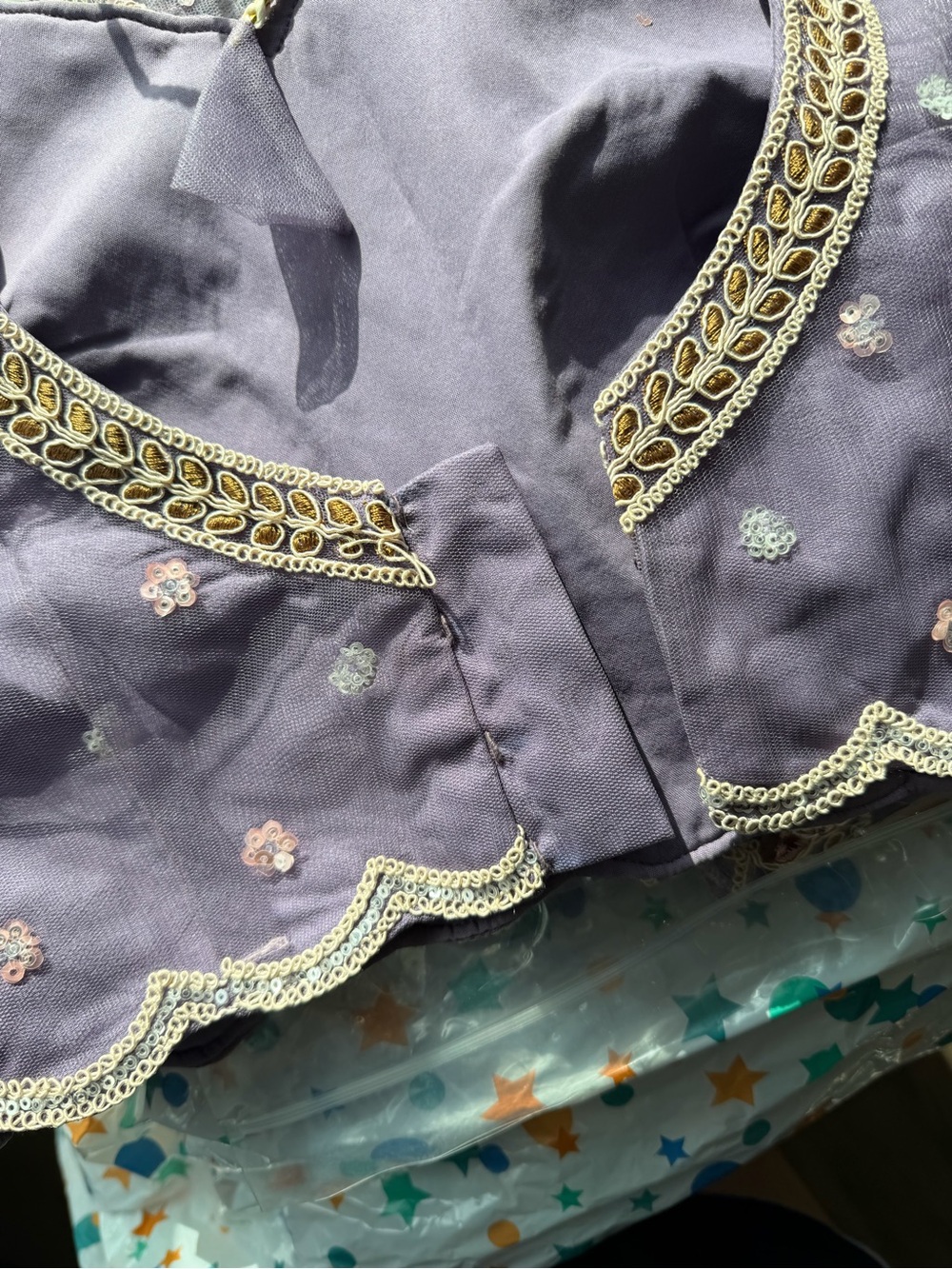 Mauve Lavender Floral Embroidered Lehenga 3 Piece Set - Small Like Brand New - Picture 16 of 16